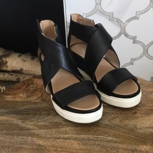 Black Leather, platform Sandals. Sz. 6.5